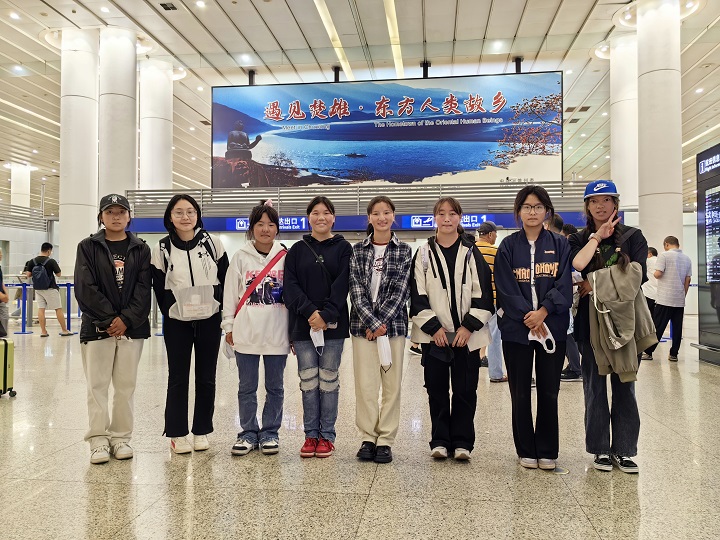 浦东外事服务学校23级新生2.jpg 浦东外事服务学校23级新生2.jpg