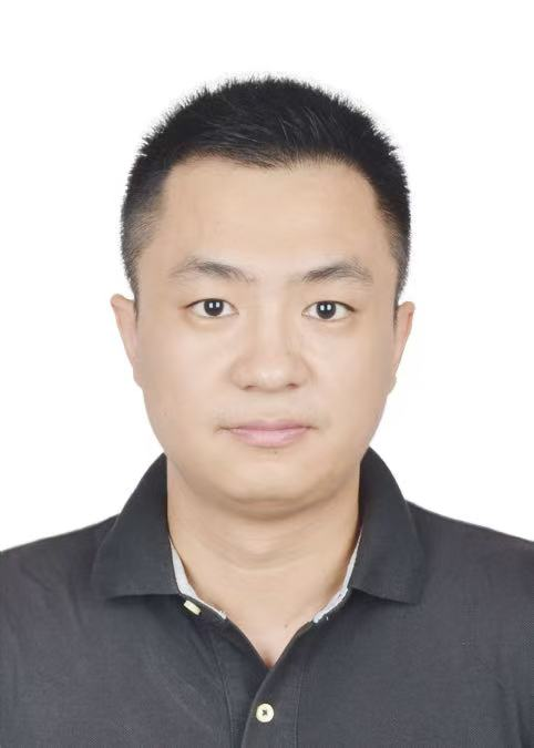 常立新.png 常立新.png