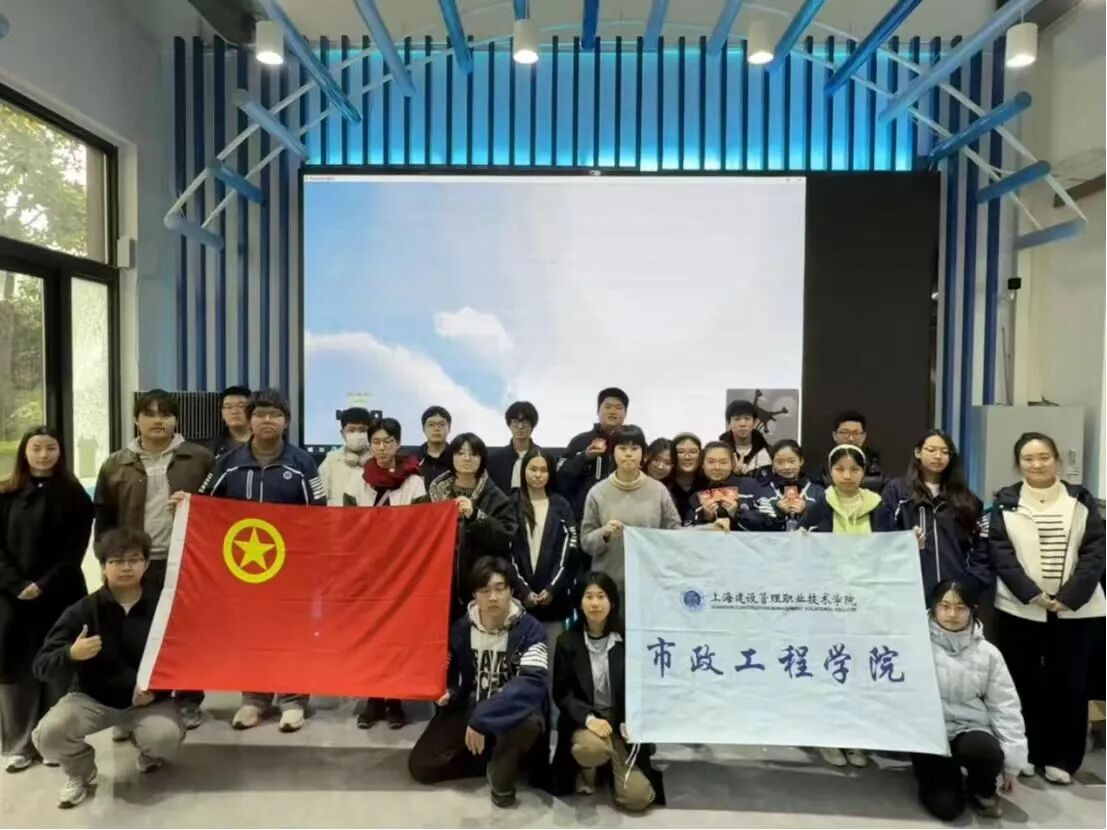 青“锋”行动 | 一场沉浸式无人机科技体验之旅