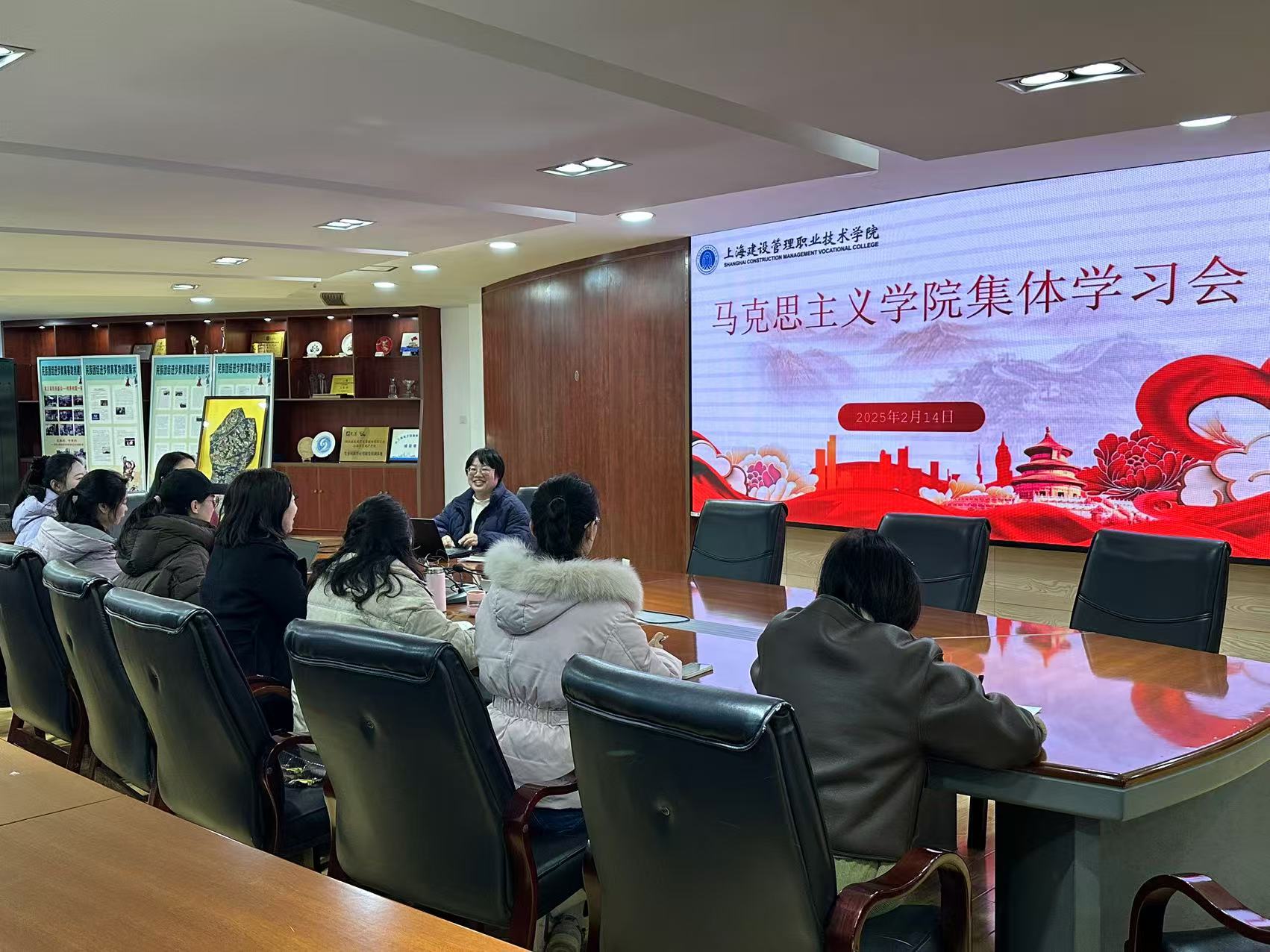 巧丽集体学习会2.jpg 巧丽集体学习会2.jpg