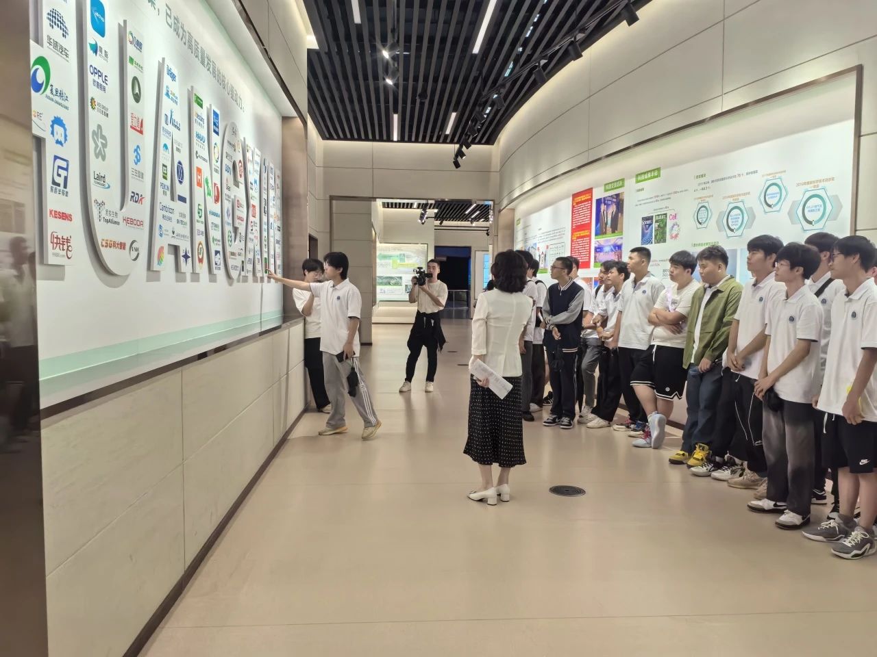 市政学院思政课图片1.jpeg 市政学院思政课图片1.jpeg